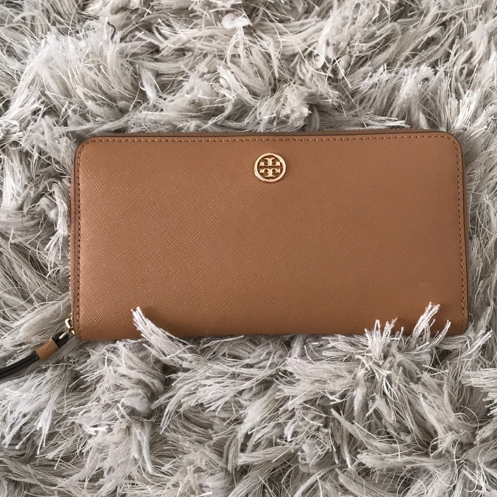 Tory Burch wallet